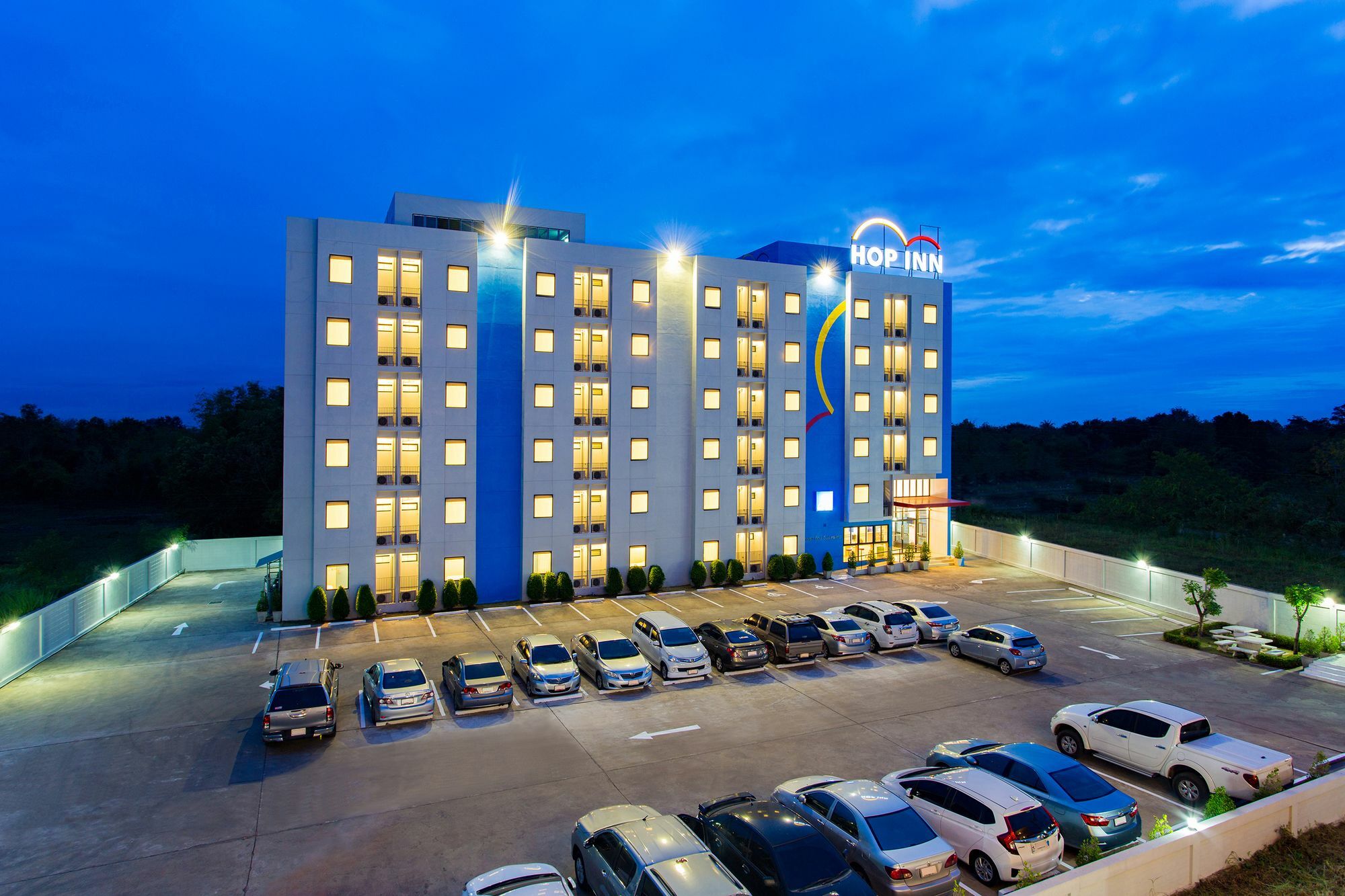 Hop Inn Chiang Rai Exterior photo